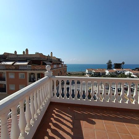 Lovely Penthouse In Front Of The Beach With Free Parking Малага Экстерьер фото
