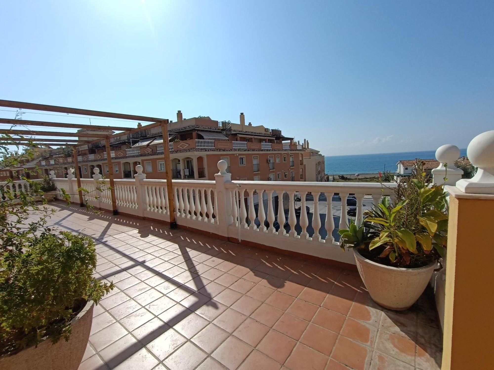 Lovely Penthouse In Front Of The Beach With Free Parking Малага Экстерьер фото